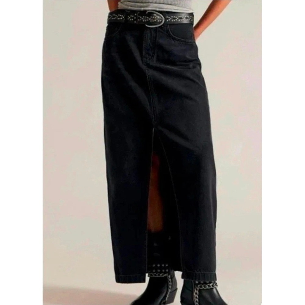 Lucky Brand Black Denim Maxi Skirt Front Slit Size 12/31 NWT‎